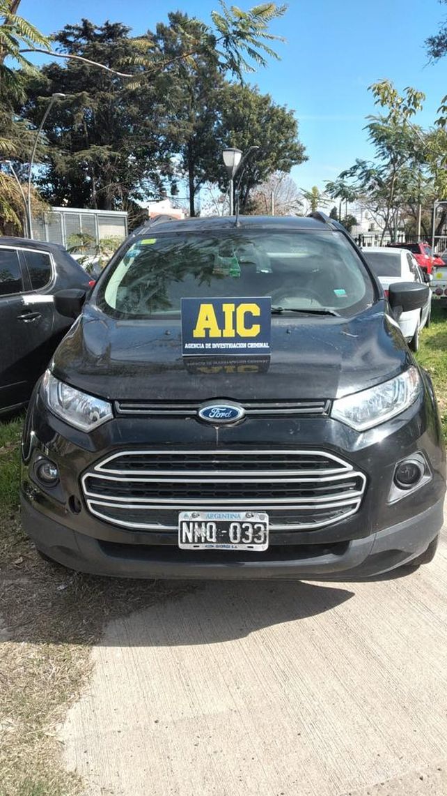 La Ford EcoSport empleada en la fuga fue hallada en la casa de su dueño