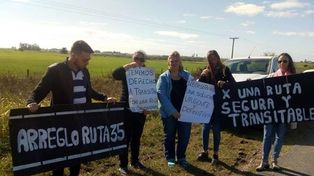 Preocupación. La comunidad teme que ocurran accidentes viales.