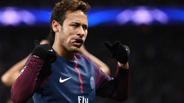 Neymar va por todo contra Barcelona