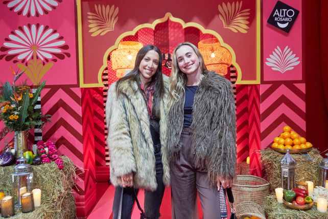 Victoria Rosi y Karen Zawadzki