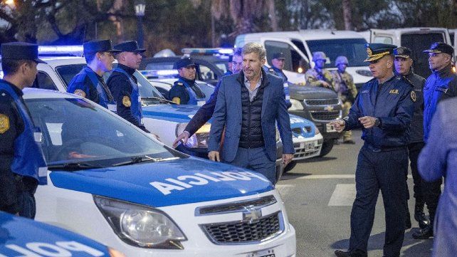 Rogelio Frigerio presentó vehículos para reforzar la seguridad y el servicio penitenciario.