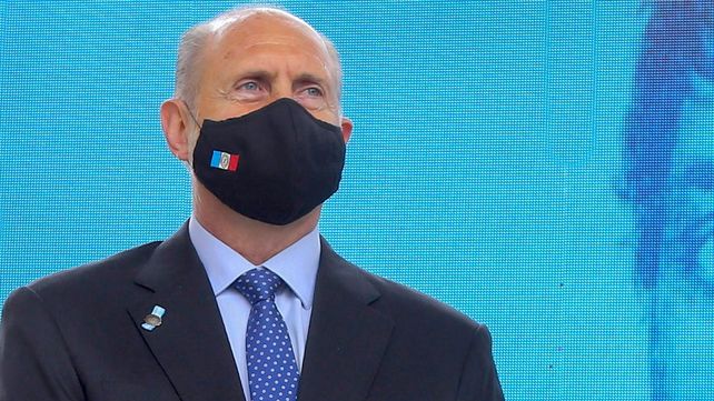 El gobernador dijo que hay que darle un respiro al sistema de salud.