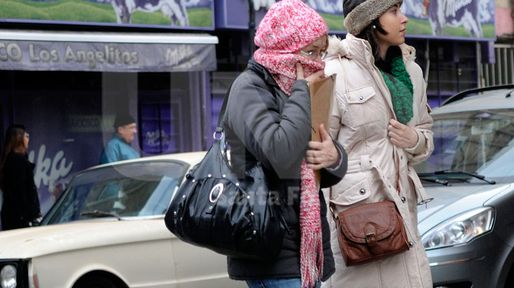 Se viene el frío: mañana llegaría un frente de baja temperatura que abarcará todo el país
