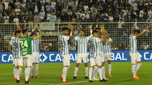 Concentrados y probable equipo de Atlético Tucumán para visitar a Unión
