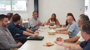 Santo Tomé: reunión clave para gestionar un servicio de transporte en la autovía 19