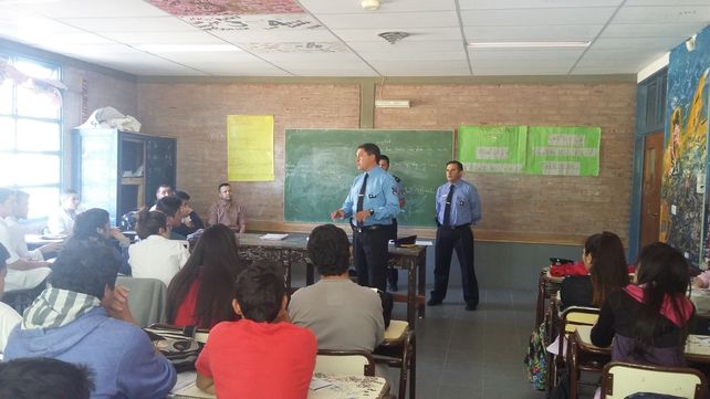 Un caso. El centro de formación Plaza Huincul. Las autoridades aseguraron que la joven será readmitida.