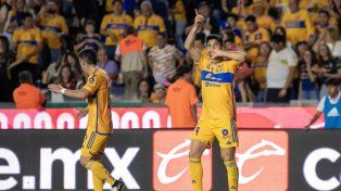 Doblete del argentino Ibáñez en el empate del puntero Tigres ante Pumas