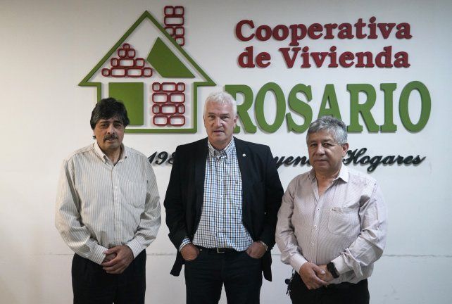 De izquierda a derecha: Héctor Enrique Lobato