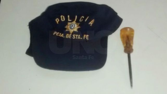 Dos jóvenes detenidos al intentarle robarle a un adolescente en un colectivo de la Línea 10 Dos jóvenes detenidos al intentarle robarle a un adolescente en un colectivo de la Línea 10