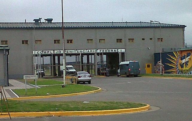 El detenido por homicidio fue trasladado a la cárcel de Ezeiza y ahora debe levantarse muy temprano para trabajar en la panadería del penal.
