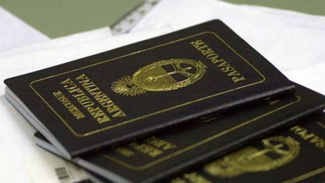Sacar el pasaporte saldrá un 70 por ciento más caro