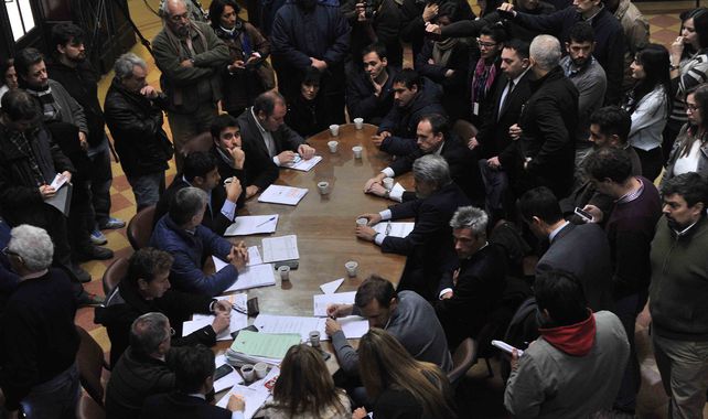 Contrapuntos. Los agitados encuentros entre empresarios y los gremios mercantiles no lograron llegar a un punto de entendimiento.