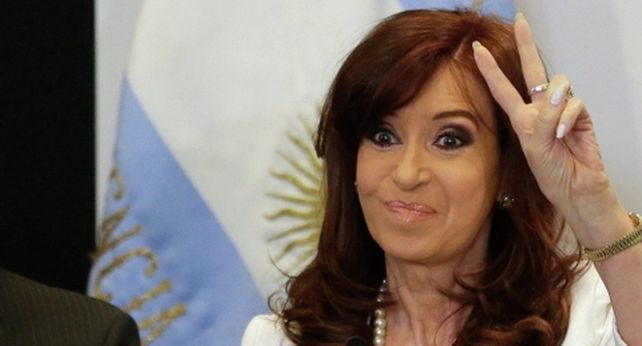 se corta sola. Se mantiene la incógnita sobre si CFK será finalmente candidata a senadora o si en su lugar postulará a su hijo Máximo Kirchner.
