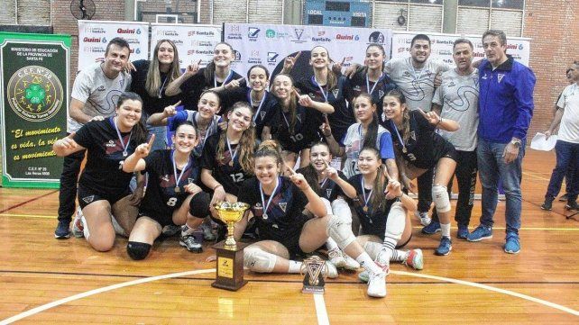 El representativo femenino de Santa Fe se consagró campeón Nacional Sub 16. El representativo femenino de Santa Fe se consagró campeón Nacional Sub 16.