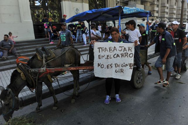 En vano. Algunos carreros intentaron resistirse a esta iniciativa