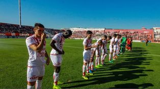 Madelón eligió 20 futbolistas para viajar a Rosario y jugar con Newells