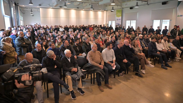 Dirigentes políticos del socialismo y de otros espacios participaron este sábado de un homenaje a Miguel Lifschitz.&nbsp;