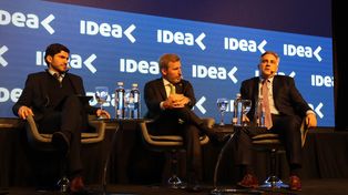 Los gobernadores Maximiliano Pullaro, Rogelio Frigerio y Martín Llaryora, en el encuentro Experiencia Idea Rosario.