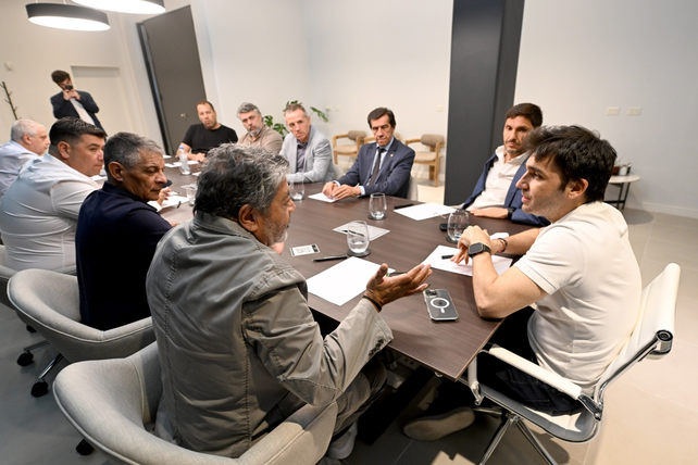 Los gobernadores Pullaro, Torres y Sadir se reunieron con la CGT 