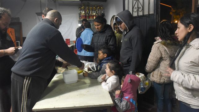 Una olla popular en tiempos previos a la llegada del coronavirus (Foto de archivo)