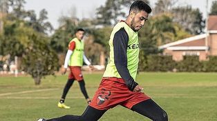 Tomás Sandoval retornó a Colón y se quedará en el plantel sabalero.