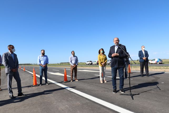 El mandatario provincial Omar Perotti dejó habilitado un nuevo tramo de autopista de la ruta nacional 34