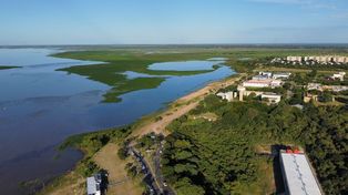 &nbsp;paseo de la laguna remodelacion.jpg &nbsp; &nbsp; &nbsp; La obra nacional de puesta en valor, compromiso del gobierno anterior por los 450 años de la ciudad, quedó paralizada en diciembre del 2023.Jose Busiemi