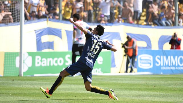 Washington Camacho anotó un doblete en el equipo del Chacho Coudet, en una gran actuación de Central ante Arsenal.
