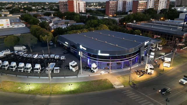 La concesionaria cuenta con toda la gama de camiones y vehículos comerciales.