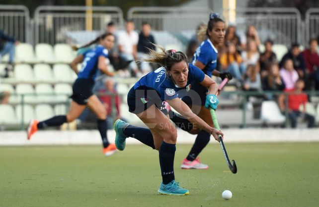 Dos santafesinas jugaron contra Las Leonas