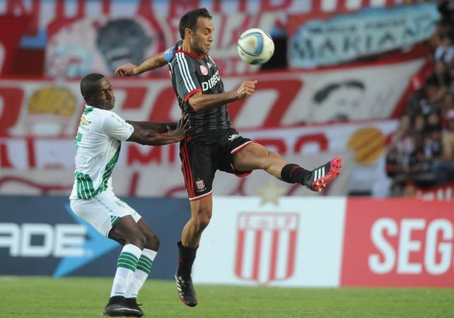 Banfield visita al entonado Estudiantes