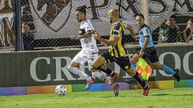Platense pasó de fase .