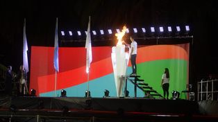 La llama de los Juegos de la Juventud ya ilumina a Rosario desde el corazón del Parque Independencia