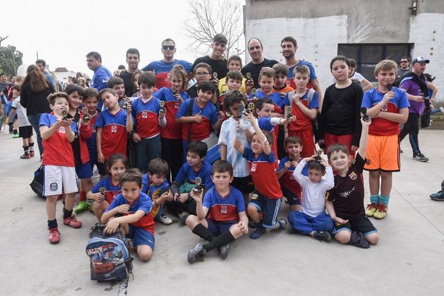 Las Escuelas de Fútbol de la ciudad se juntaron para festejar el Día del Niño