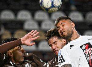 Platense y Deportivo Riestra igualaron en Vicente López