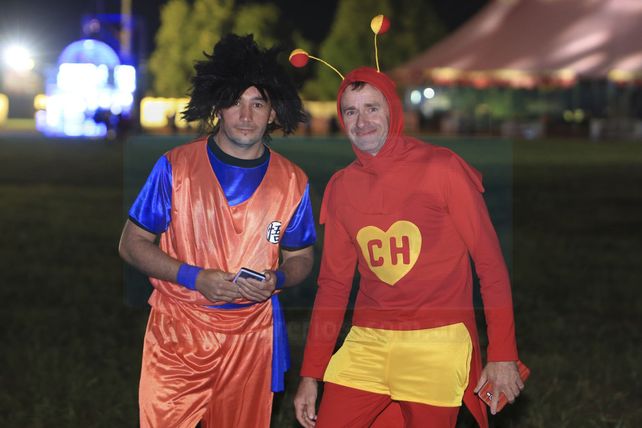 El segundo envío de las fotos en la Fiesta de Disfraces 2018