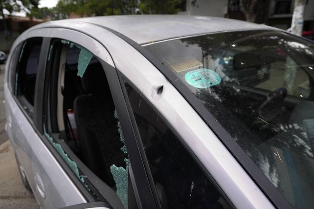 El auto en el que estaban las nenas quedó perforado por varios balazos.&nbsp;