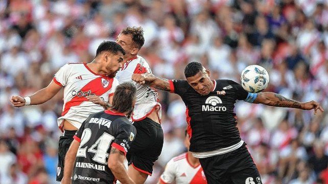 River Plate empató con Instituto y clasificó como segundo.