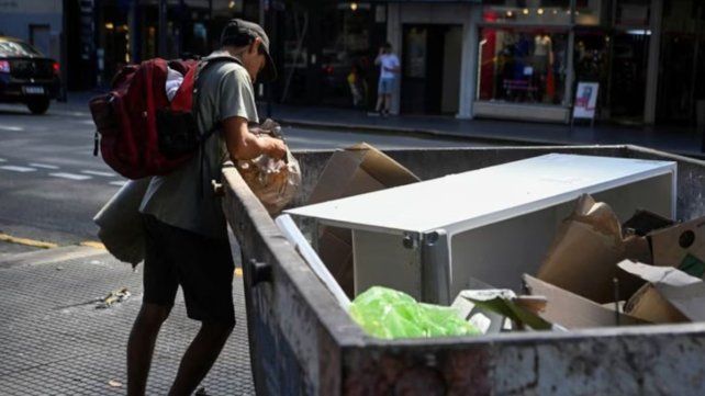 La pobreza bajó al 28,2% en el segundo semestre de 2025