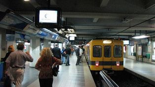 Una línea del subte porteño, interrumpida por el vapor tóxico