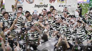 La fiesta interminable de Jockey Club en las Cuatro Hectáreas. Campeón del torneo Regional del Litoral.