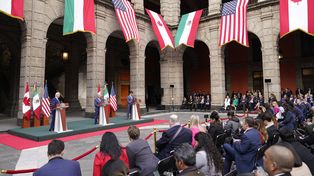El presidente Joe Biden, el presidente mexicano Andrés Manuel López Obrador y el primer ministro canadiense Justin Trudeau participan en una conferencia de prensa en la 10ª Cumbre de Líderes de América del Norte en el Palacio Nacional de la Ciudad de México