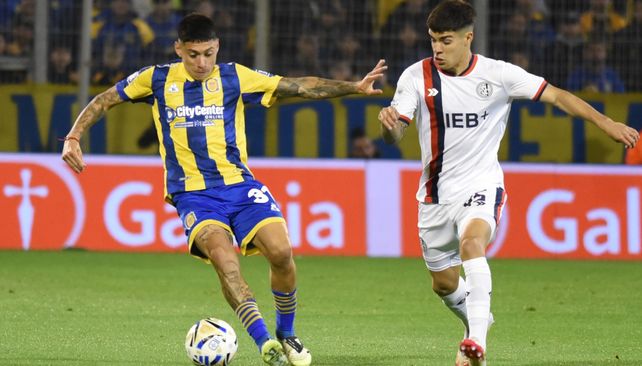 Central igualó en el Gigante. Federico Navarro fue el único volante de contención canalla y tuvo un partido discreto como todo el equipo de Holan.