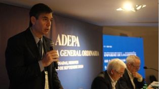 El presidente de la comisión de Libertad de Expresión de Adepa, Daniel Dessein, al cierre de la 62º Asamblea General Ordinaria que se realizó en Posadas.