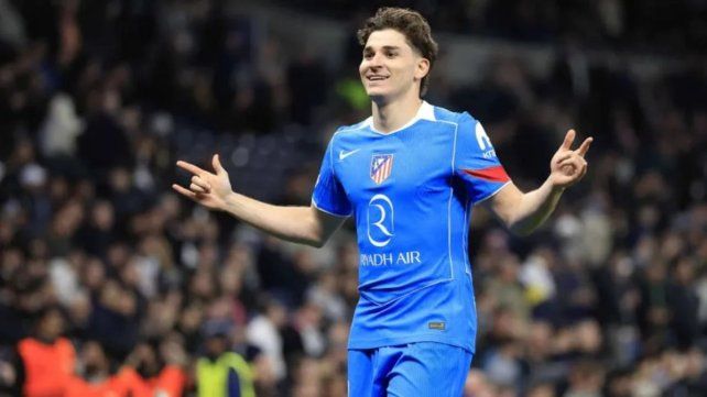 Julián Álvarez es clave para el equipo de Simeone.