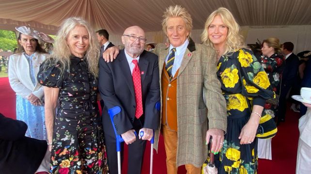 Phil Collins asistió a un evento solidario junto a su ex mujer Jill y se cruzó con Rod Stewart y Penny Lancaster