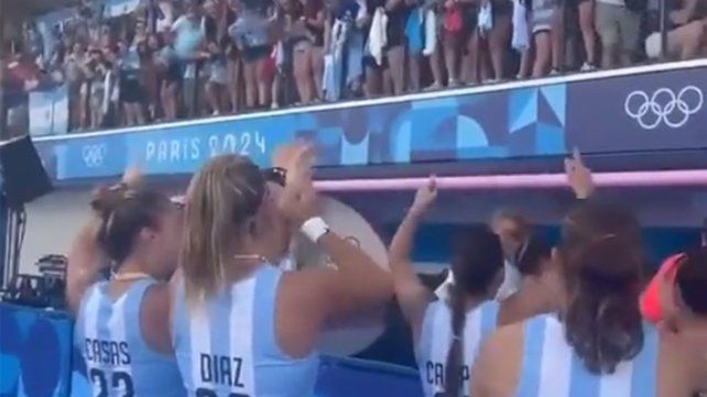 Las Leonas festejaron su triunfo ante Sudáfrica al ritmo de Muchachas