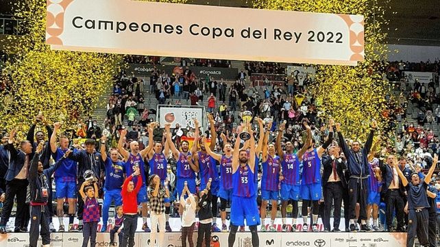 Nicolás Laprovíttola se coronó campeón de la Copa del Rey con Barcelona en Granada.