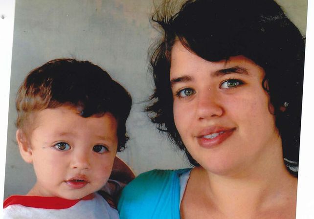 Se solicita información de María Florencia Crespo y Benjamín Crespo
