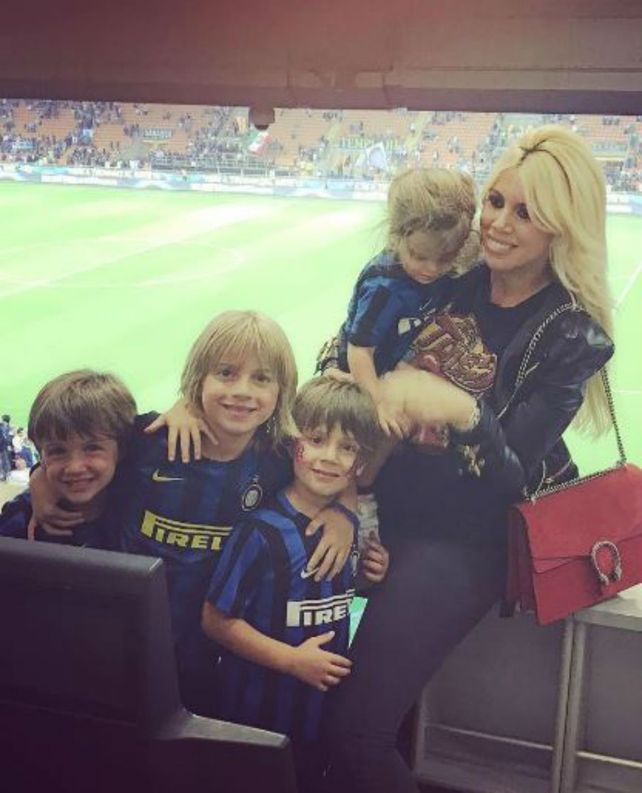 Wanda fue acosada por los fans tras el triunfo del Inter de Icardi en el clásico con la Juve